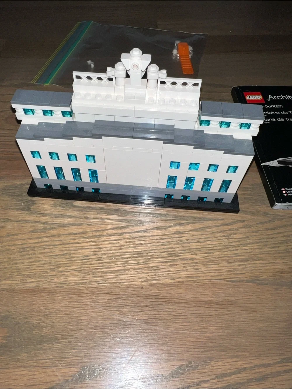 LEGO ARCHITECTURE: Trevi Fountain (21020)